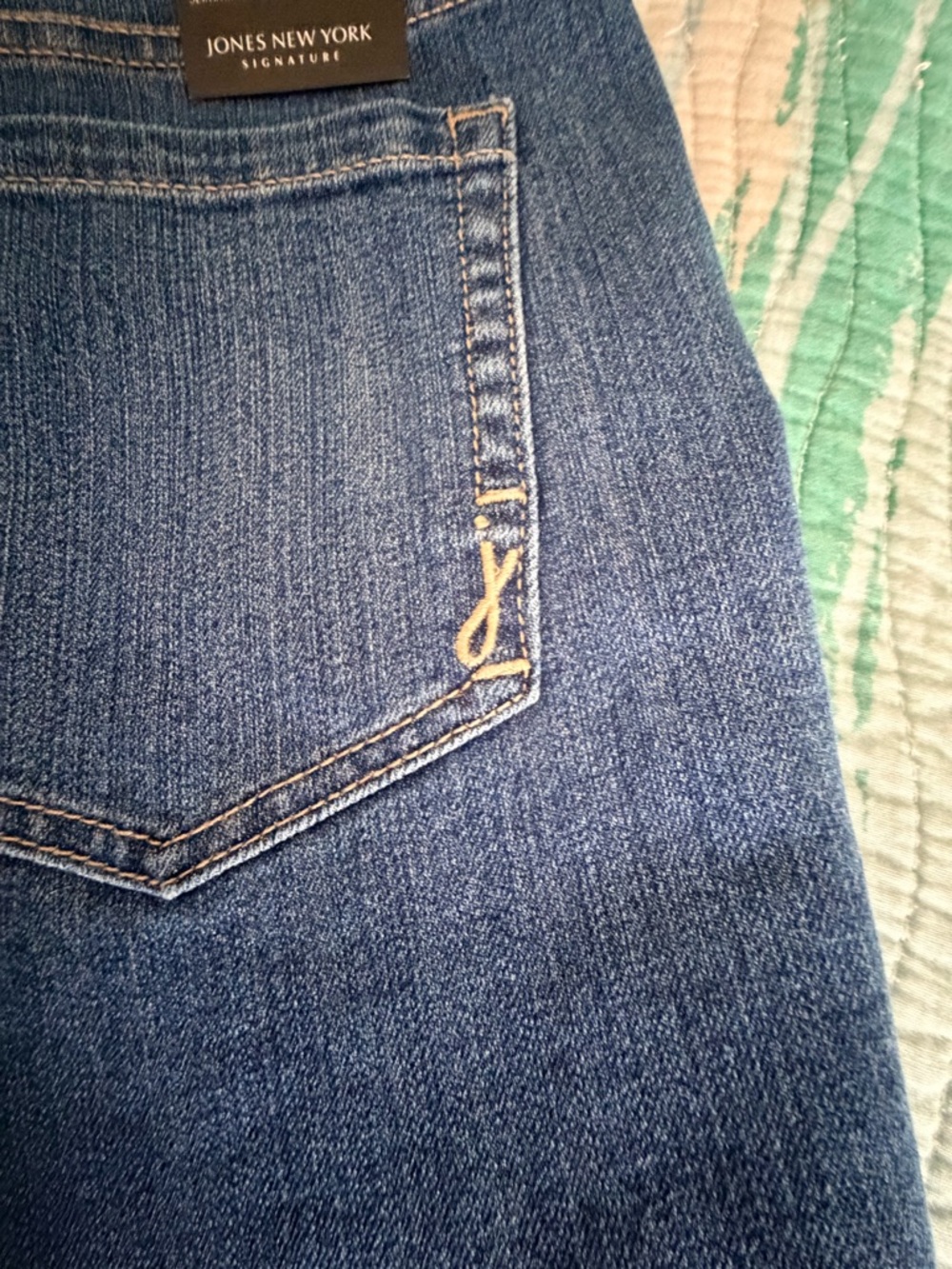 Jones New York Blue Denim Shorts with Contrast Stitching Secret slimming feature - Picture 5 of 7